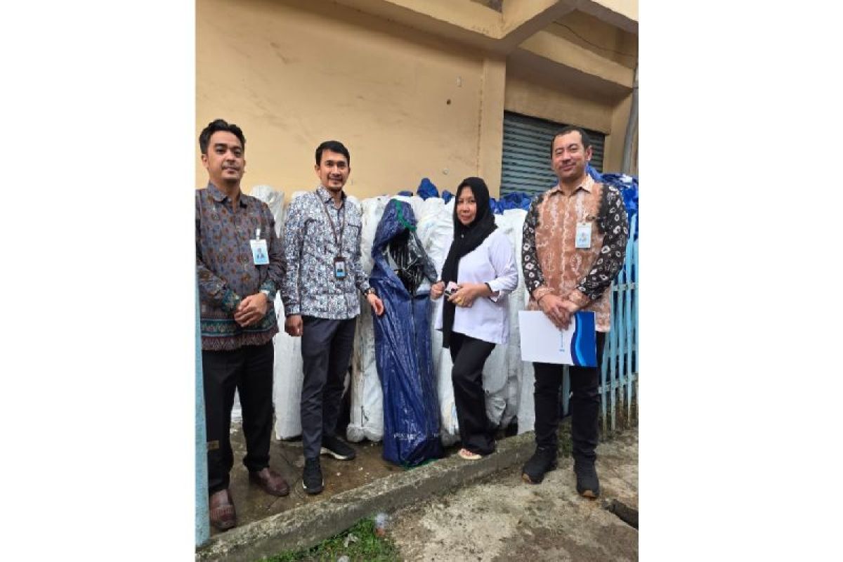 Dukung Car Free Night, Bank Sumsel Babel salurkan bantuan CSR ke Pemkot Palembang