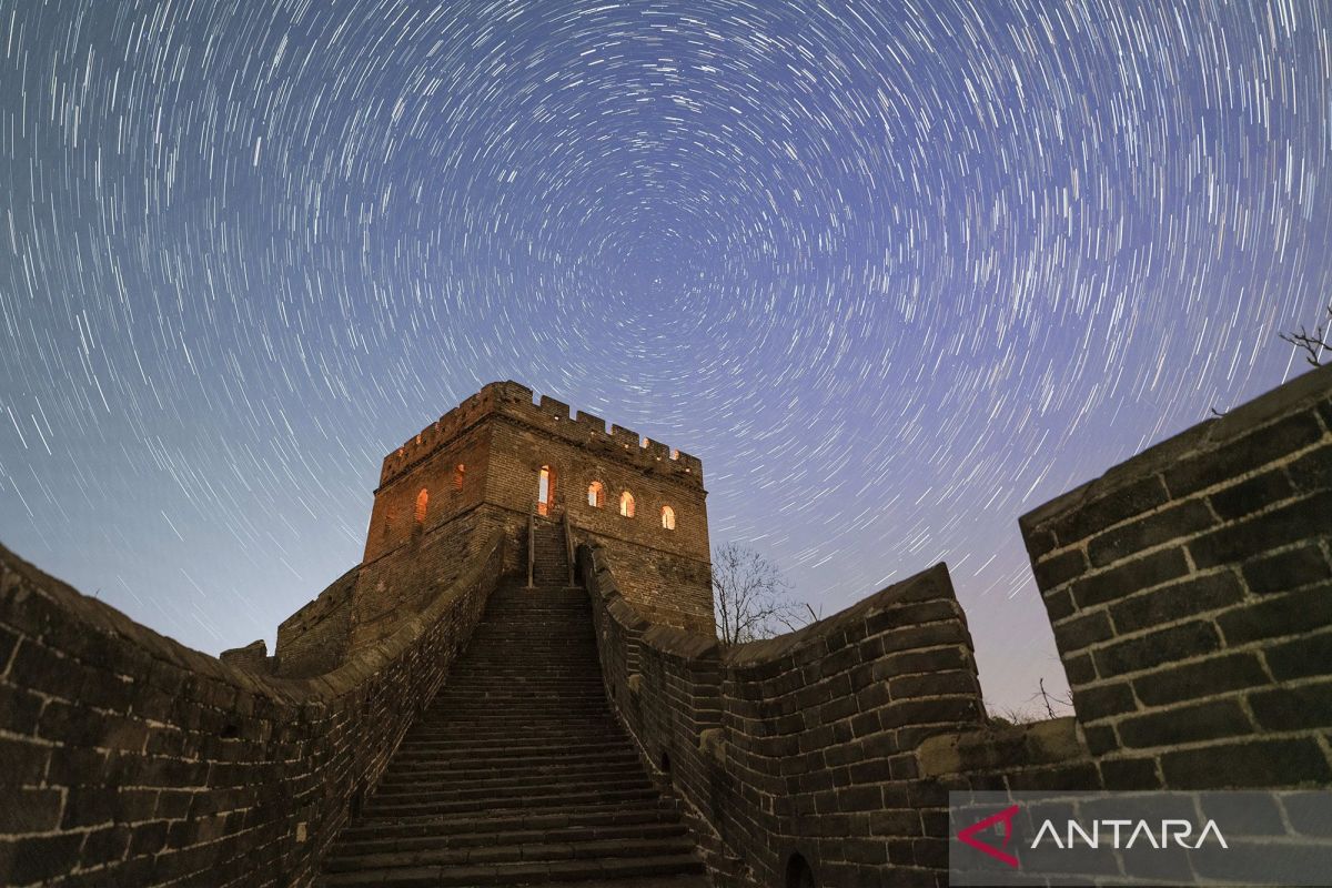 Saat kilauan bintang hiasi Tembok Besar China