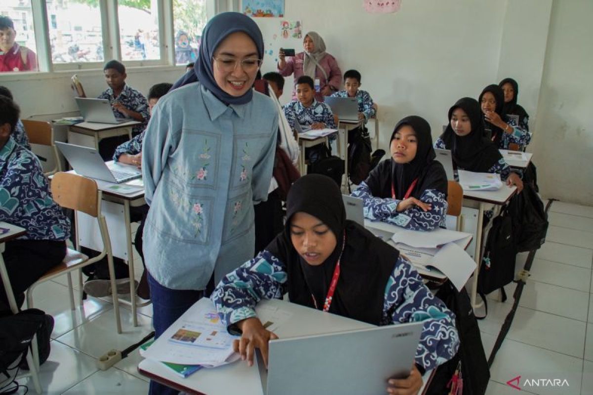 Komdigi pastikan jaringan internet Sekolah Rakyat