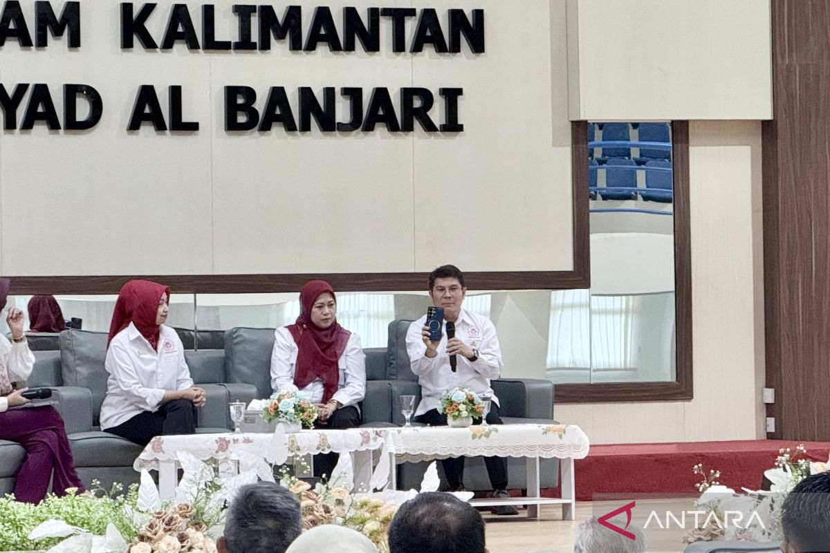 Dirut ANTARA bekali kemampuan komunikasi mahasiswa di Banjarmasin