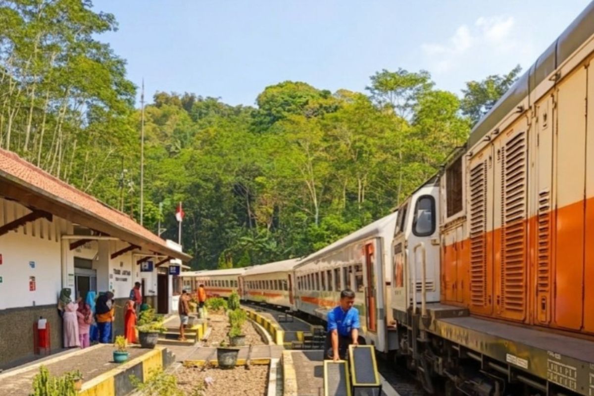 Stasiun Lampegan, Titik Kecil yang Menjaga Perjalanan Tetap Terhubung