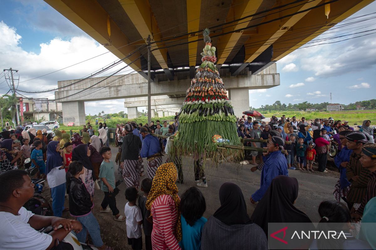 Jadi magnet wisata, Desa Margokaton Sleman pamerkan gunungan raksasa sebagai simbol kemakmuran