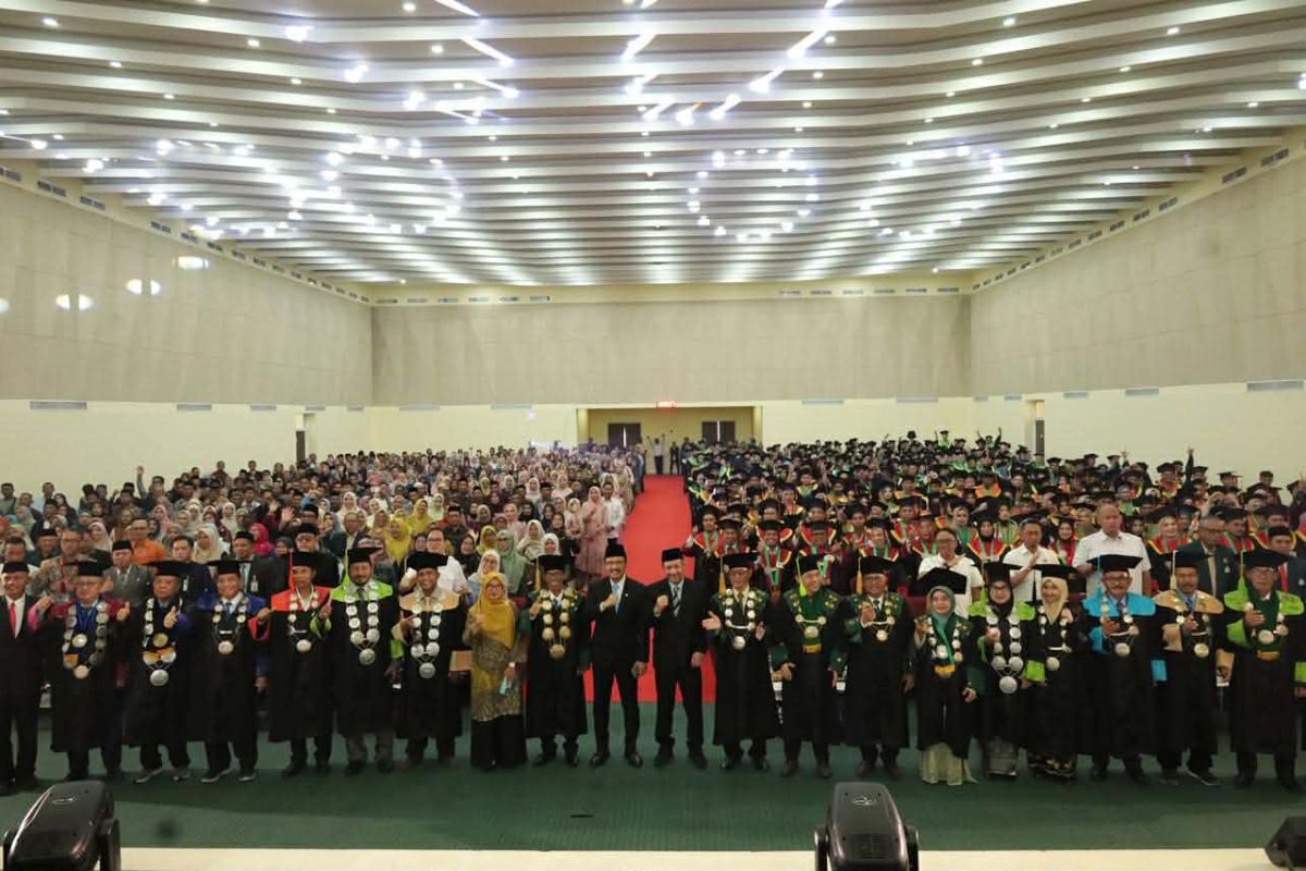 Mensos ajak alumni UIN Datokarama jadi individu kreatif