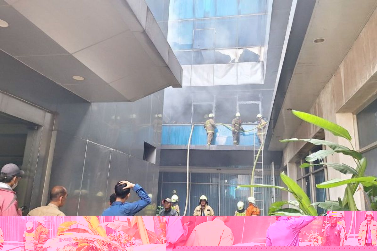 Kebakaran di Gedung D Kemendagri, api diduga berasal dari luar gedung