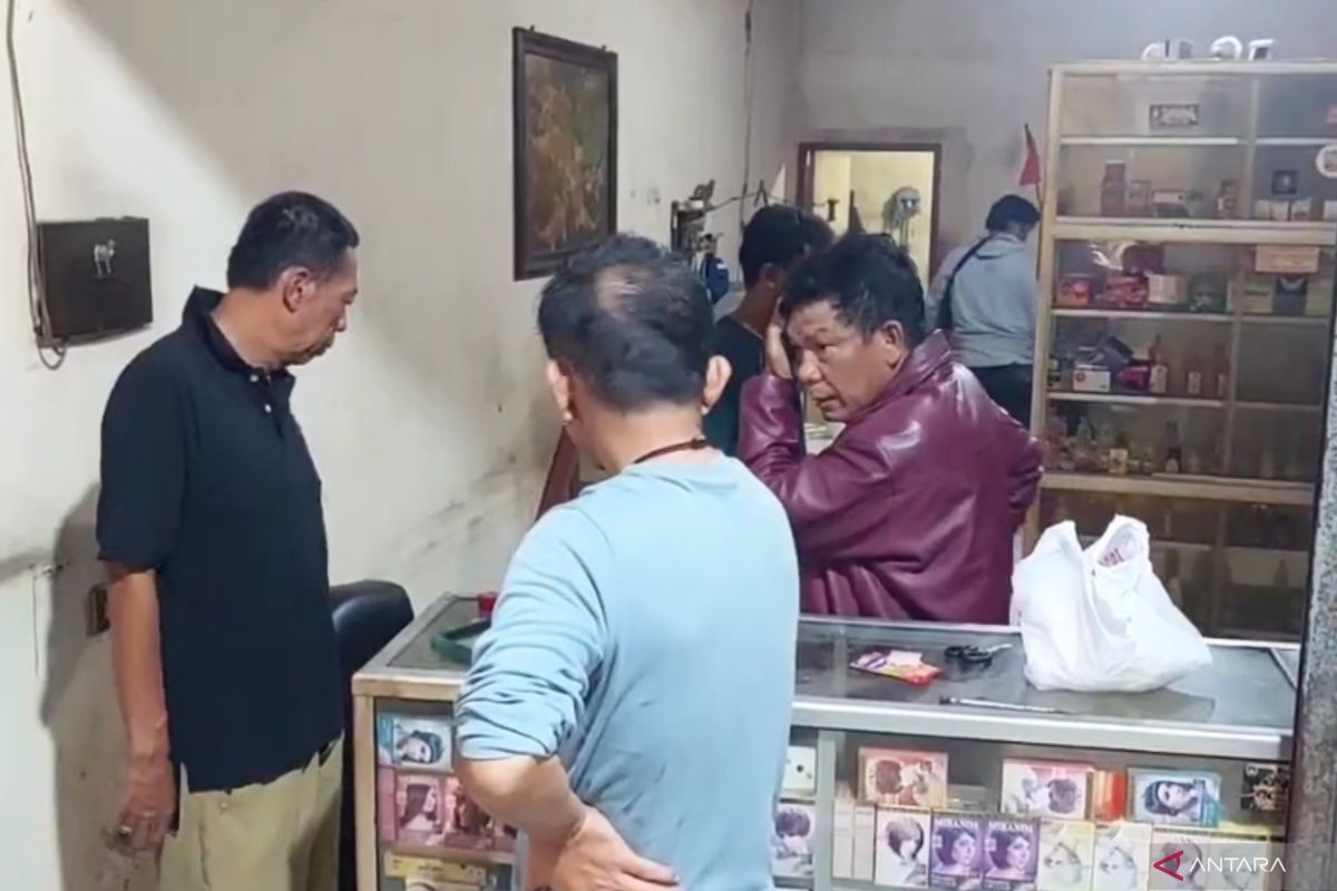 Polisi kejar penjual obat terlarang berkedok toko kosmetik di Jaktim