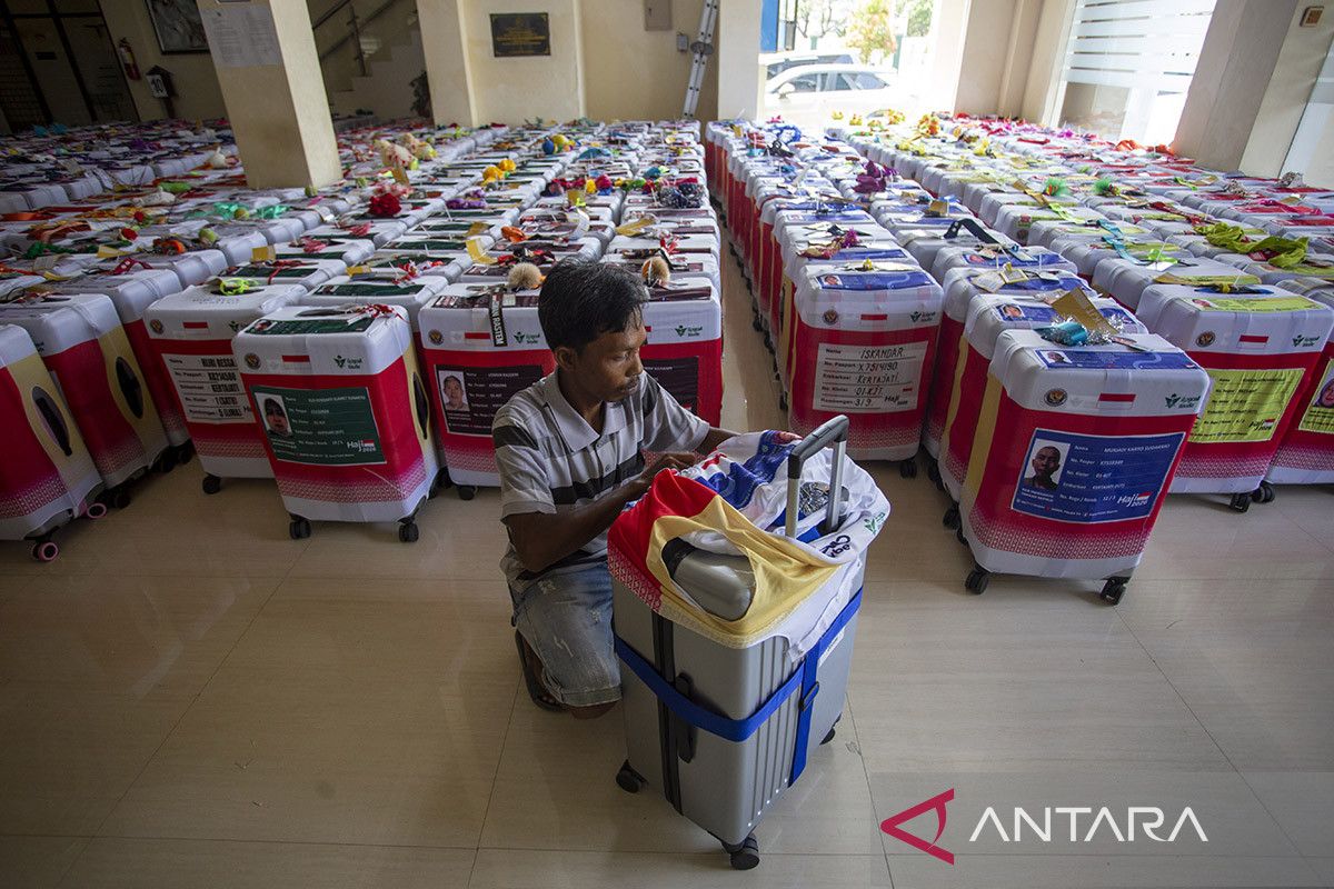 Pengumpulan koper bagasi jamaah calon haji
