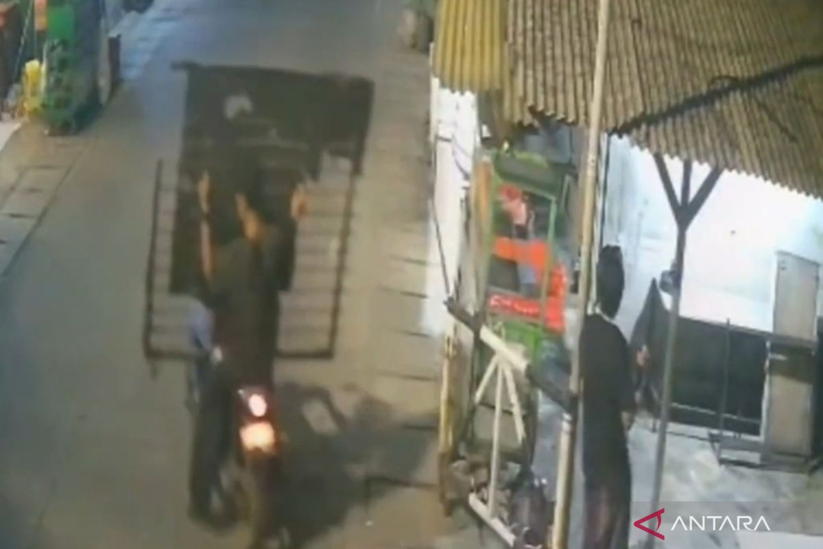Aksi pencurian pagar besi kembali terjadi di Cengkareng