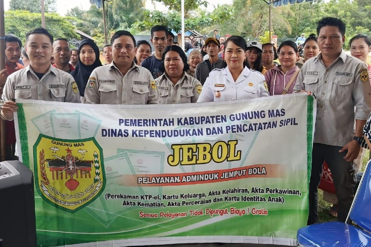 Warga Tumbang Talaken antusias sambut Program Jebol Disdukcapil Gumas