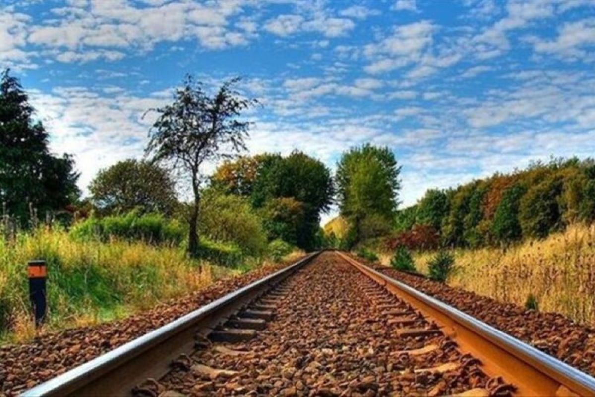 Jalur kereta bersejarah Rusia-Korea Utara resmi beroperasi