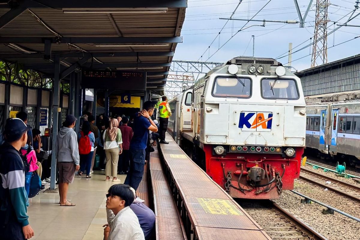 KAI Jakarta catat 1.500 barang tertinggal di kereta hingga Maret 2026