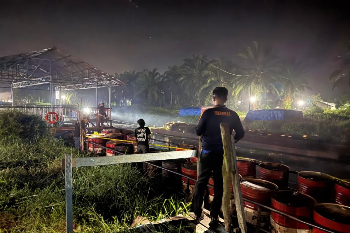 Polda Riau sita 41 ton solar subsidi dan amankan 39 tersangka penyelewengan BBM subsidi