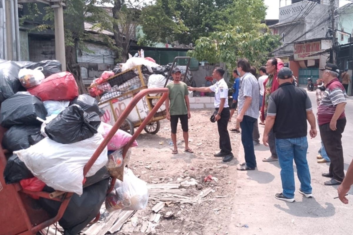 Depo Kembar Jelambar Jakbar ditata ulang atasi sampah menumpuk