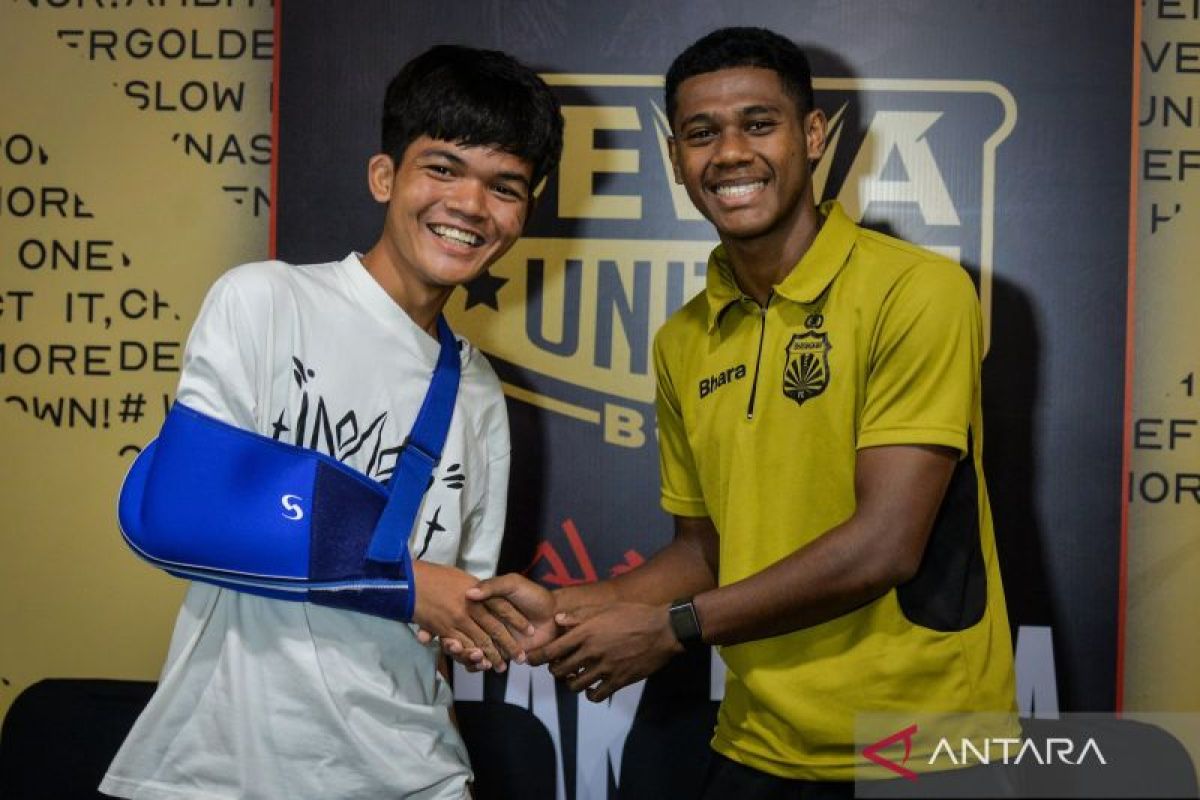 Fadly Alberto dan Rakha Nurkholis berdamai usai insiden tendangan "Kung Fu"