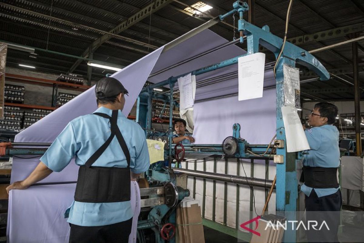 Ekspor tekstil RI Februari 2026 naik signifikan, pakaian jadi sumbang triliunan rupiah