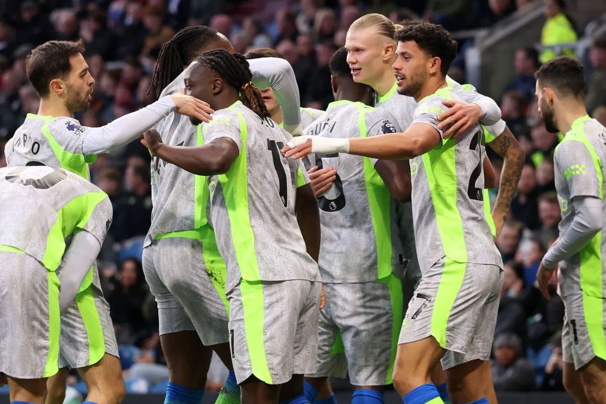 Manchester City salip Arsenal dan kirim Burnley ke Liga Championship