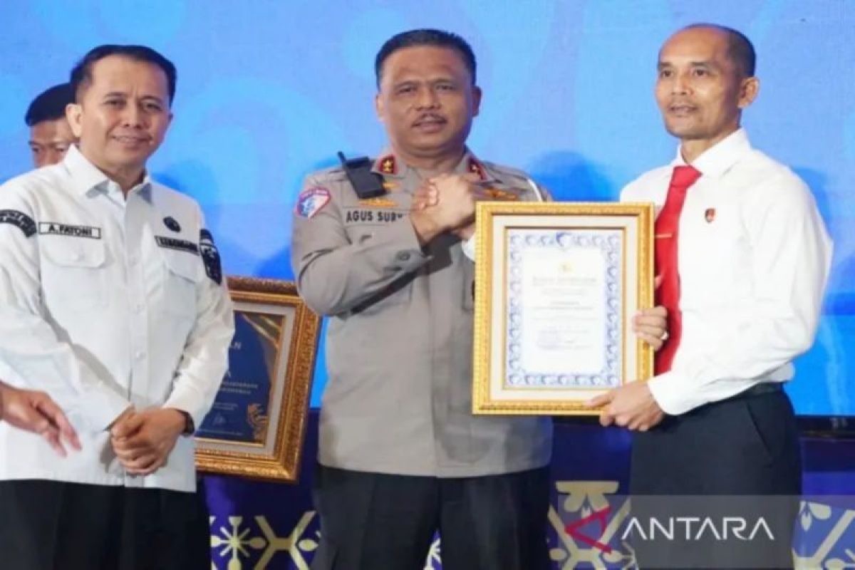 Polhukam Kalsel: Dari Penanganan Penyalahgunaan Zat Adiktif hingga Wisata Hukum Pelajar