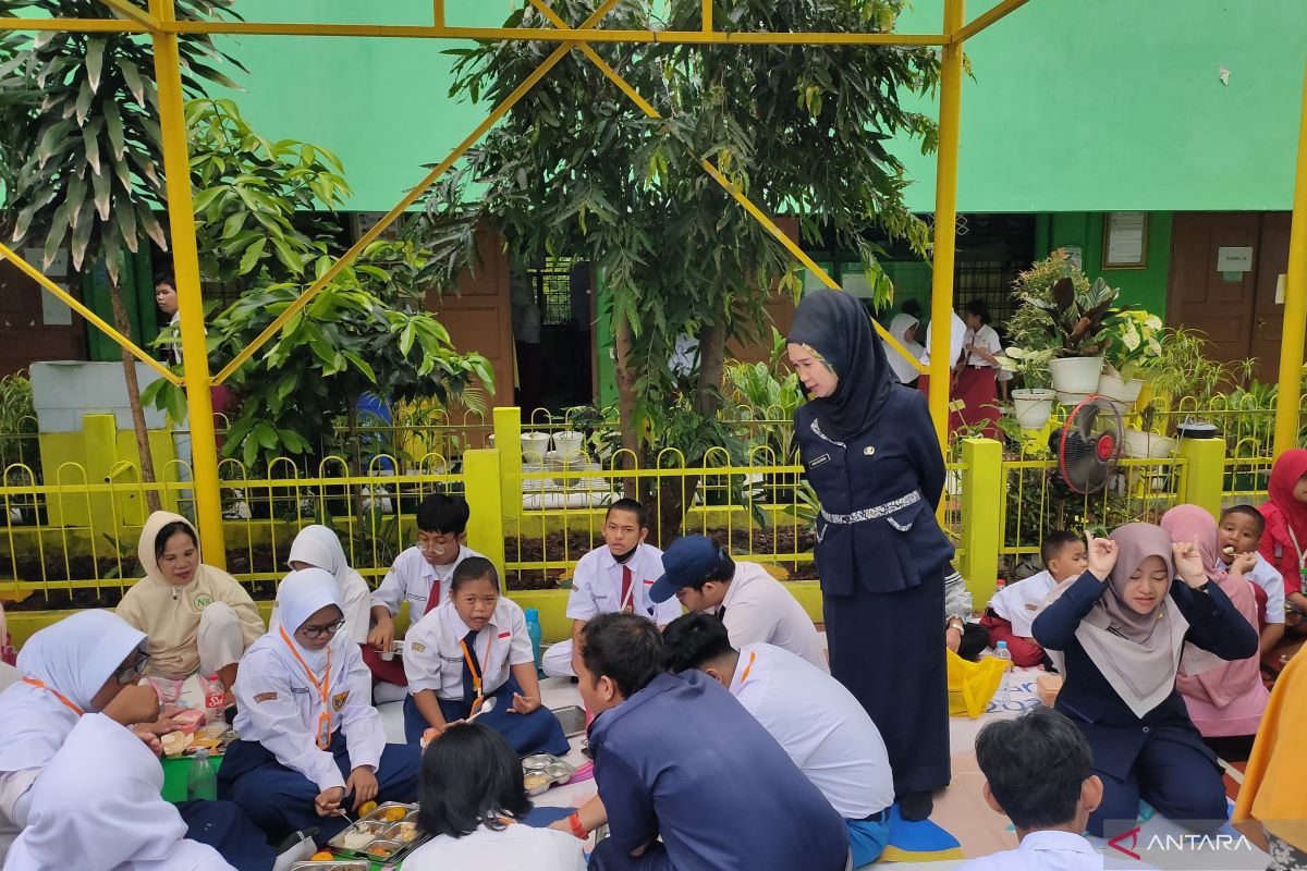 Jakbar dorong sekolah edukasi pengolahan sampah organik jadi ekoenzim