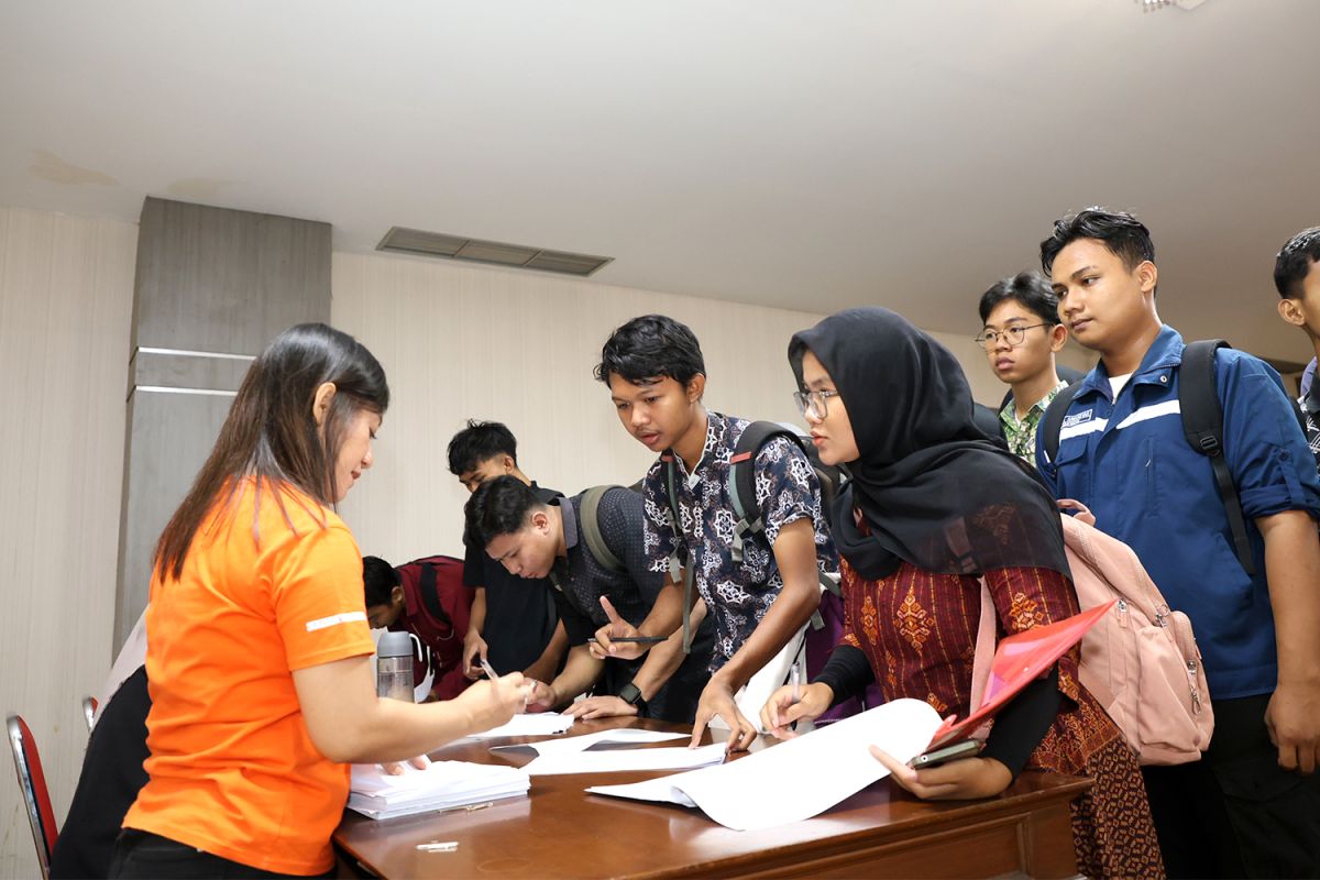 Dari lorong kampung ke bangku kuliah