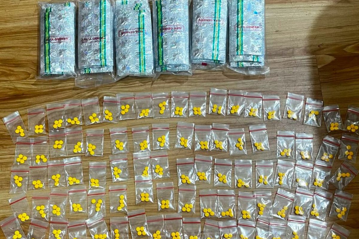 Polisi sita ribuan obat keras di Pademangan Jakut