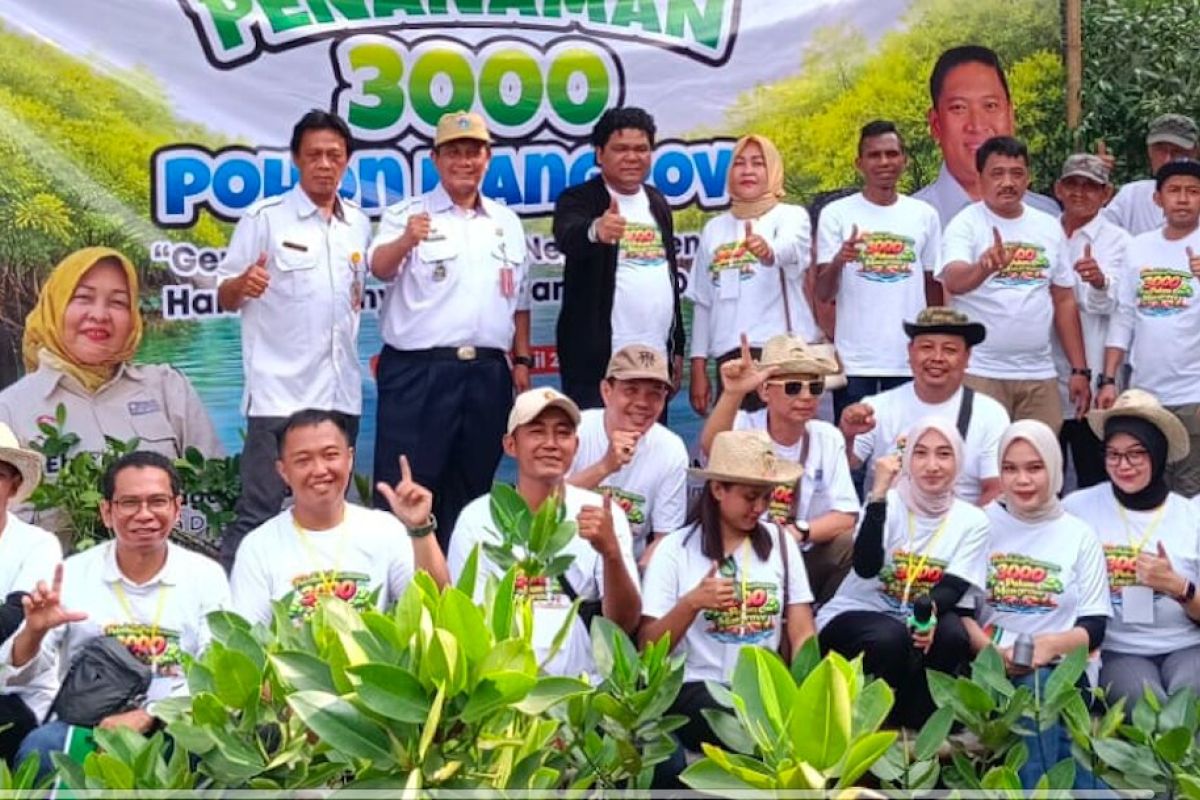 Ribuan bibit pohon mangrove ditanam di kawasan Rusunawa Marunda