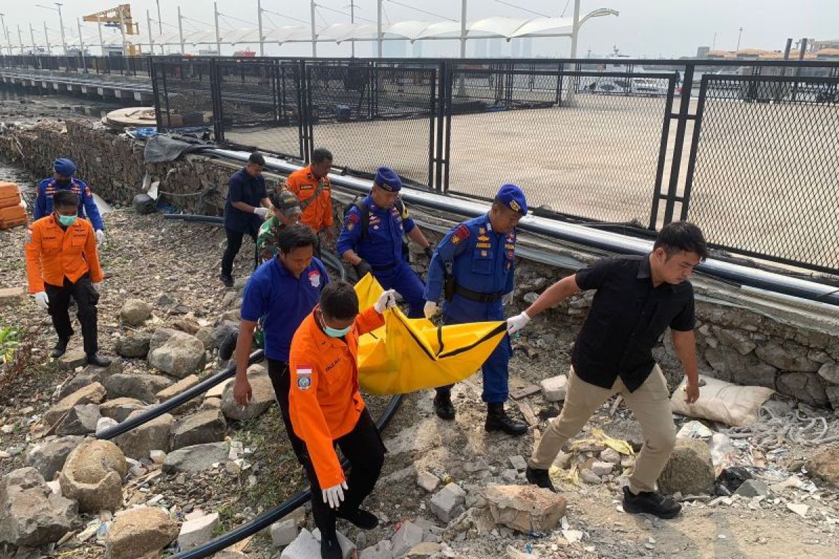 SAR gabungan temukan jasad korban yang tenggelam di Kali Ciliwung