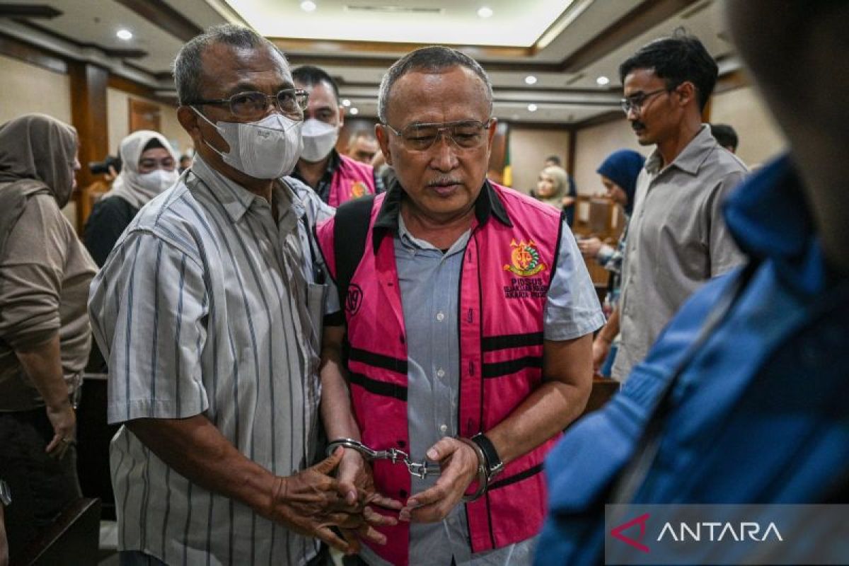 Mantan Dirut Pertamina Patra Niaga jalani sidang vonis terkait korupsi minyak