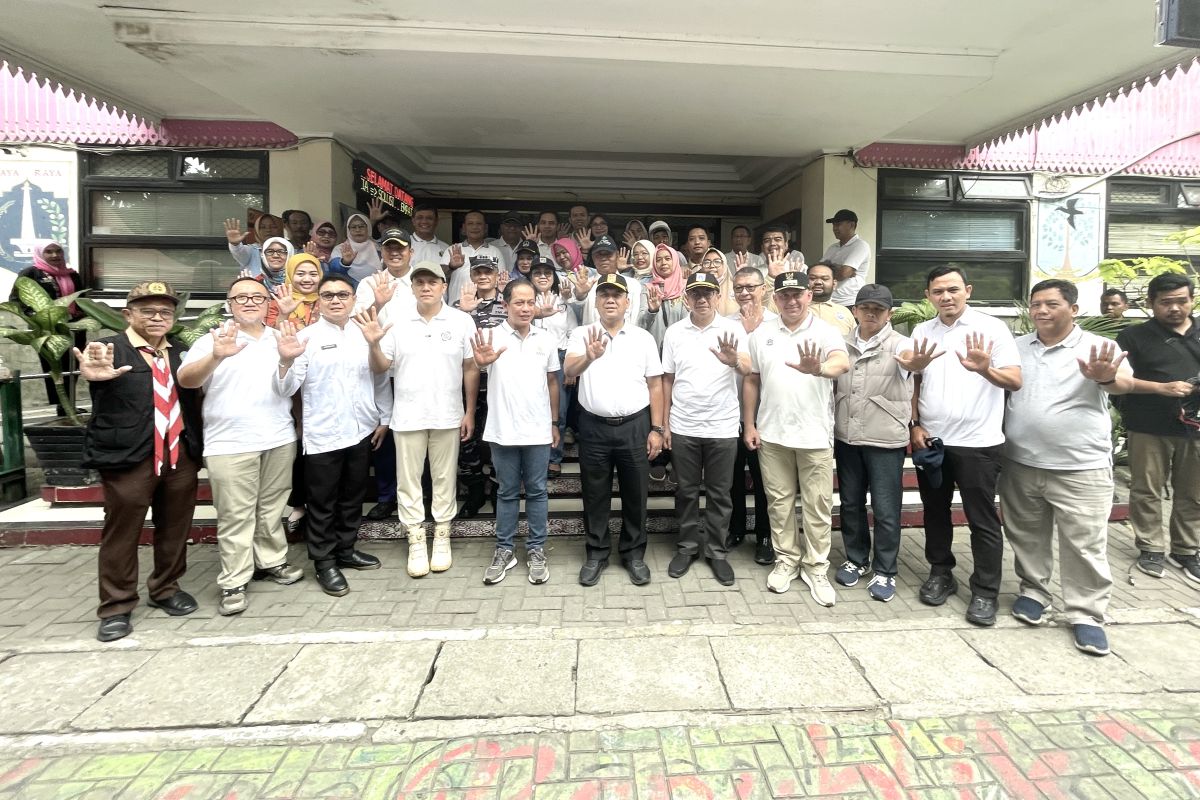 Wali Kota Jakut ajak masyarakat aktif pilah sampah