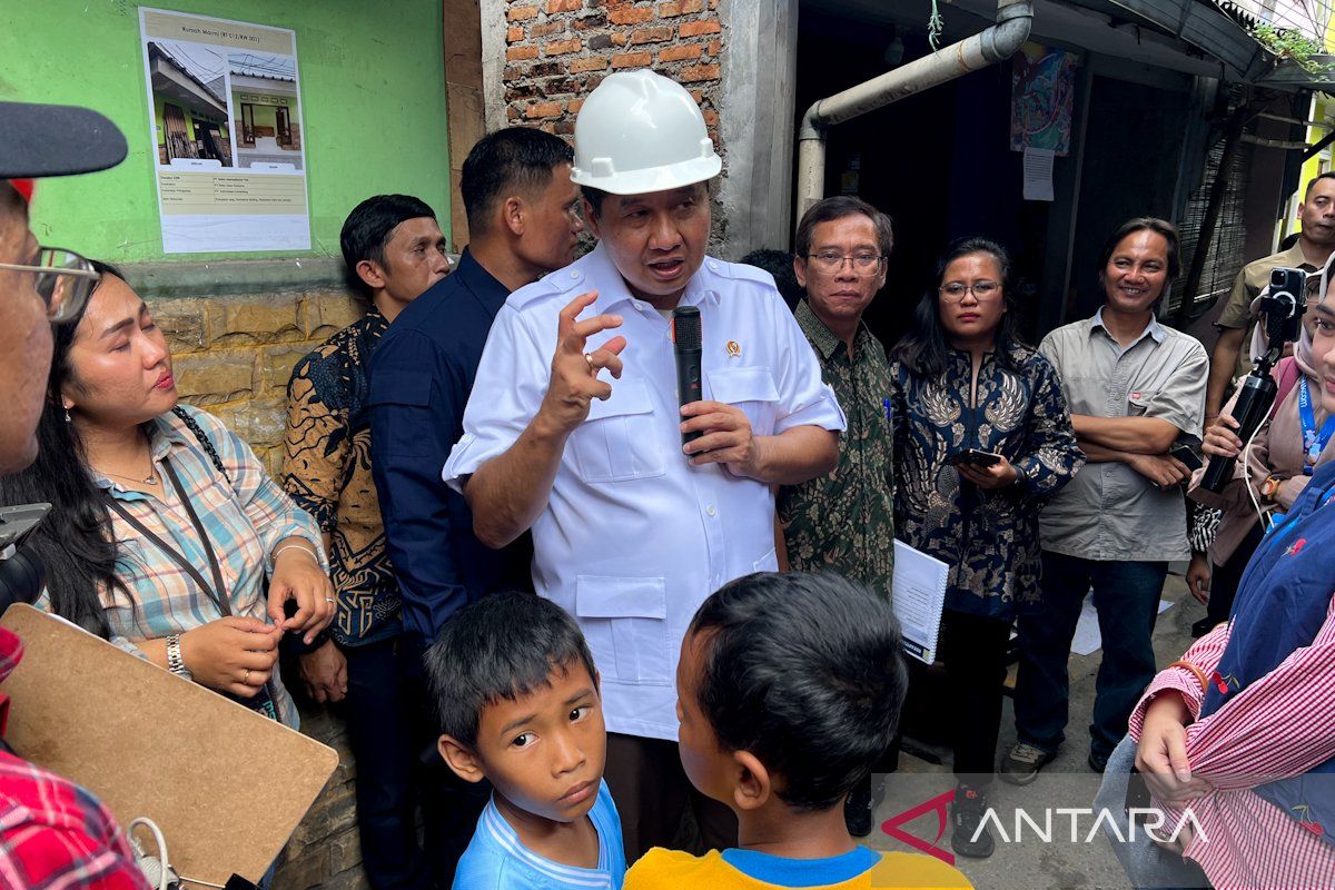 Maruarar: Renovasi rumah tak layak huni Menteng Tenggulun rampung Juni