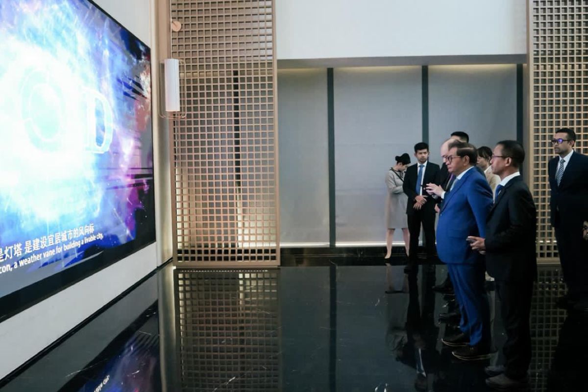 Pram bahas pengembangan transportasi TOD modern dengan Shenzhen Metro