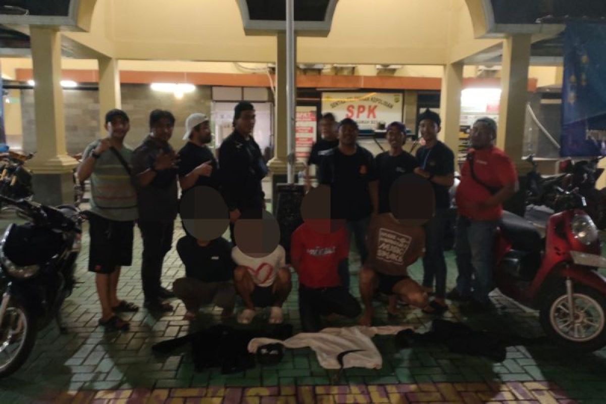Polres Jakpus tangkap empat pelaku begal bersenjata tajam