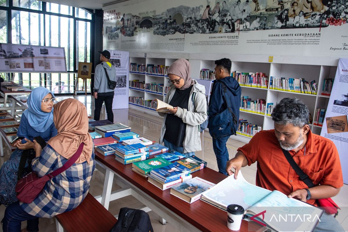 Peringati 71 Tahun KAA, Microlibrary Asia Afrika Bandung pamerkan arsip langka perjalanan Bandung ke kancah dunia