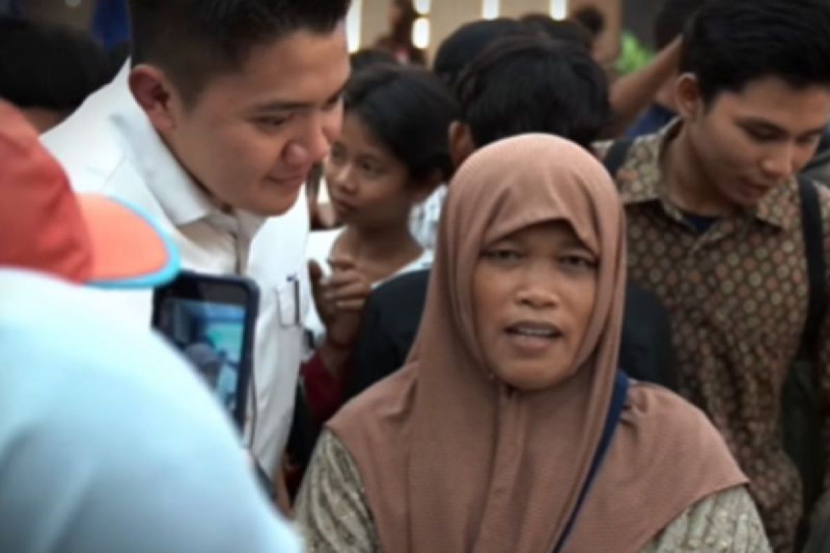 Seskab Teddy terima pesan warga untuk Presiden terkait Sekolah Rakyat