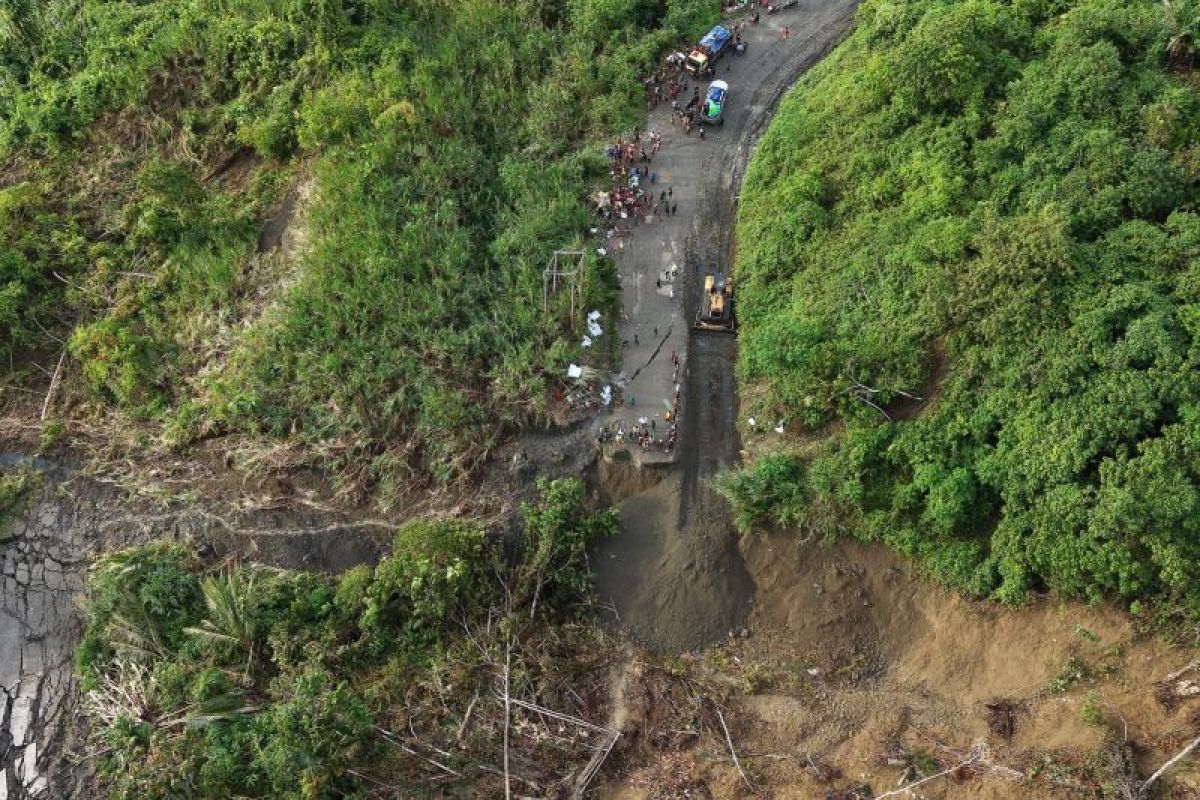 BBPJN Tangani Longsor Parah di Jalan Trans Papua Segmen Yetti-Senggi-Mamberamo