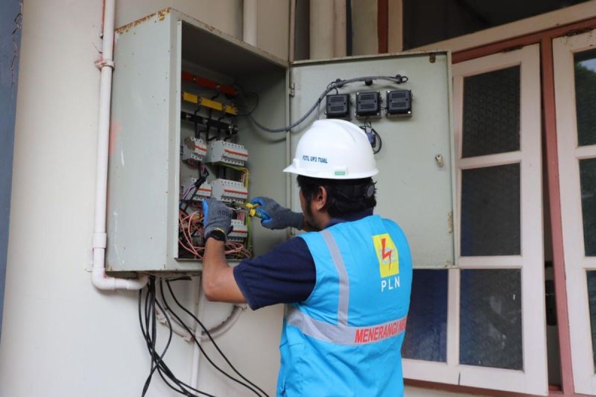 PLN UIW MMU Pastikan Keandalan Listrik Dukung Bakti Sosial Kemensos di Maluku Tenggara