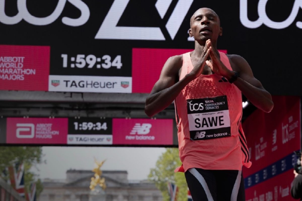 Sebastian Sawe pecahkan rekor dunia tuntaskan maraton di bawah dua jam