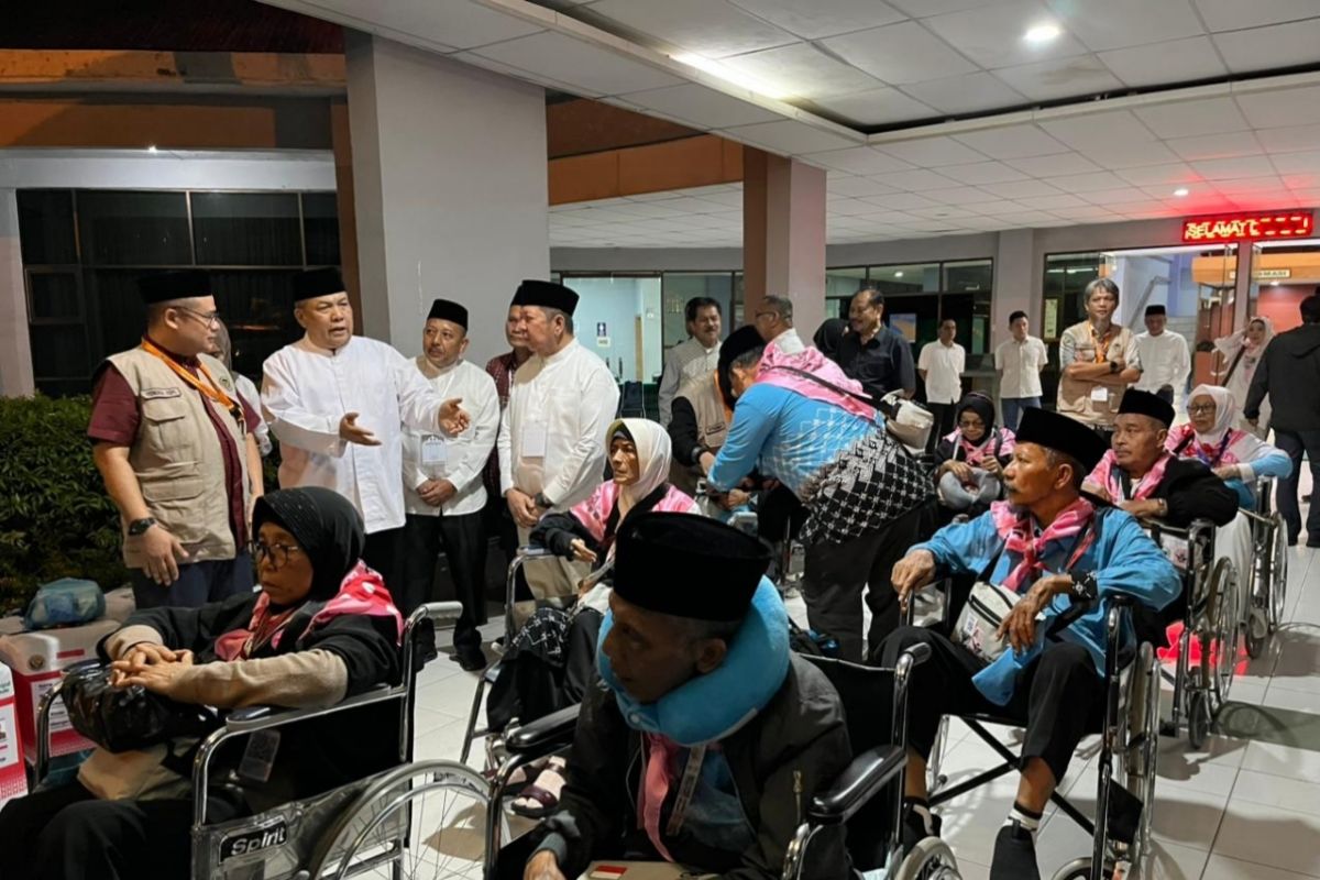 439 calon haji Pekanbaru ke Tanah Suci dari Bandara Batam Minggu pagi