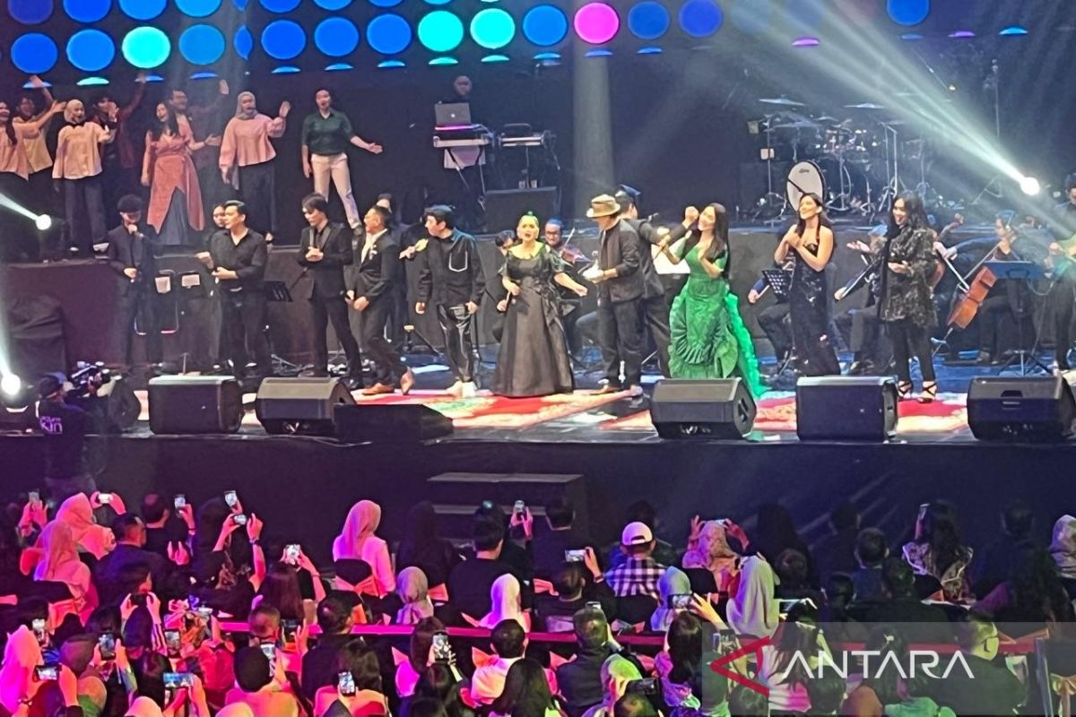Konser "Badai Pasti Berlalu" suguhkan nostalgia karya Erros Djarot