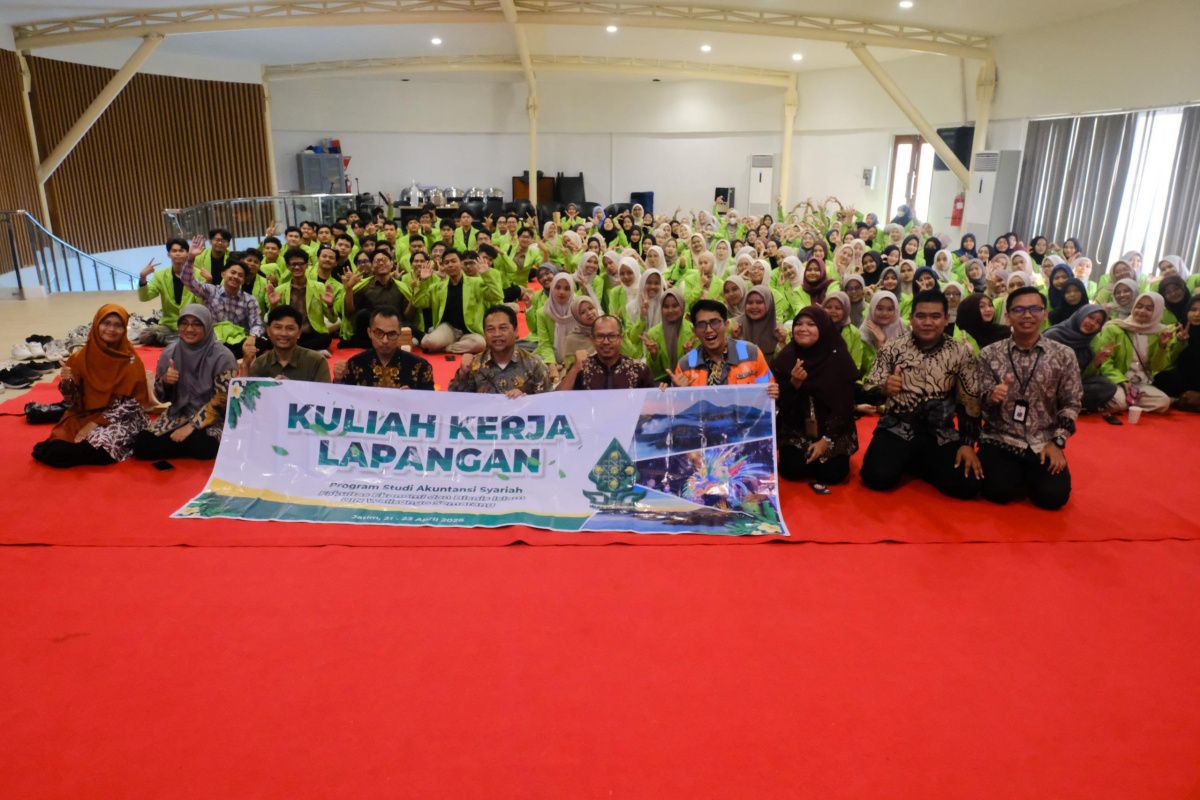 Ratusan mahasiswa UIN Walisongo Semarang kunjungi Semen Gresik pabrik Rembang