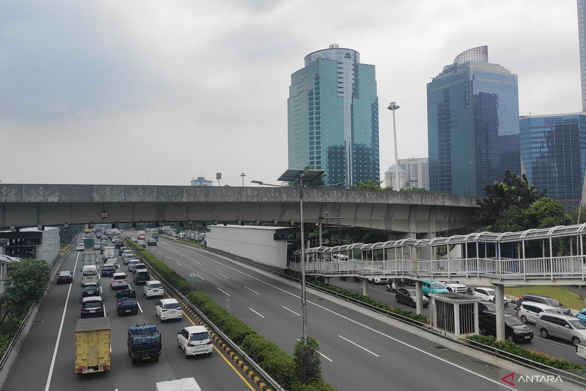 Senin, Jakarta diprediksi berawan pada siang hingga malam hari