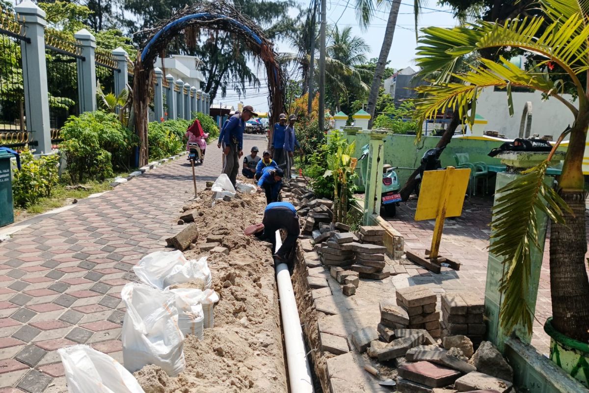 Pemkab bangun saluran drainase atasi banjir di Pulau Panggang