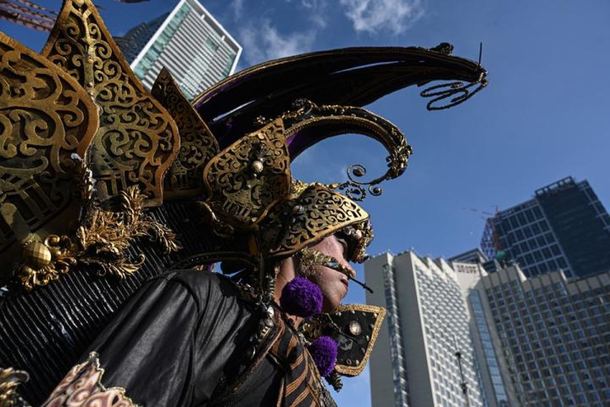 Parade Hari Tari Sedunia semarakkan pusat kota Jakarta