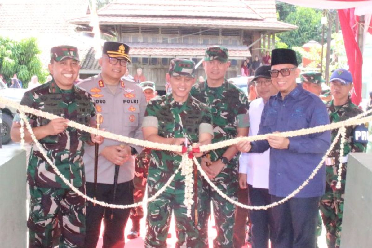Pangdam : Jembatan Gantung Garuda penggerak ekonomi warga Desa Pusar