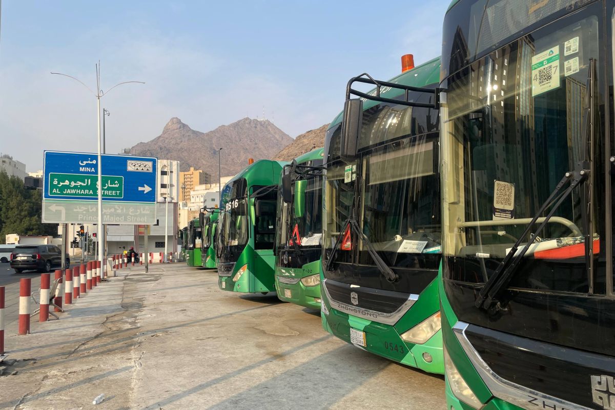 Bus Shalawat 24 Jam siap layani jamaah calon haji Indonesia di Makkah