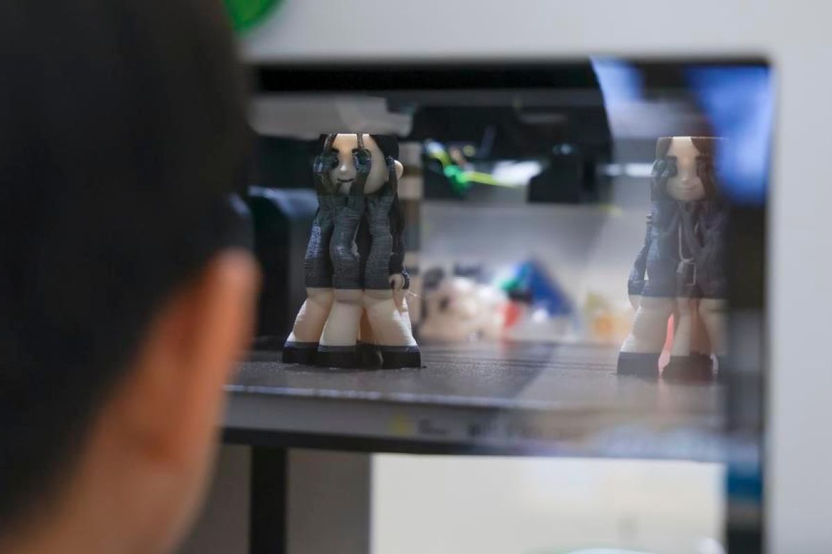 Mesin cetak 3D China munculkan manufaktur ruang keluarga