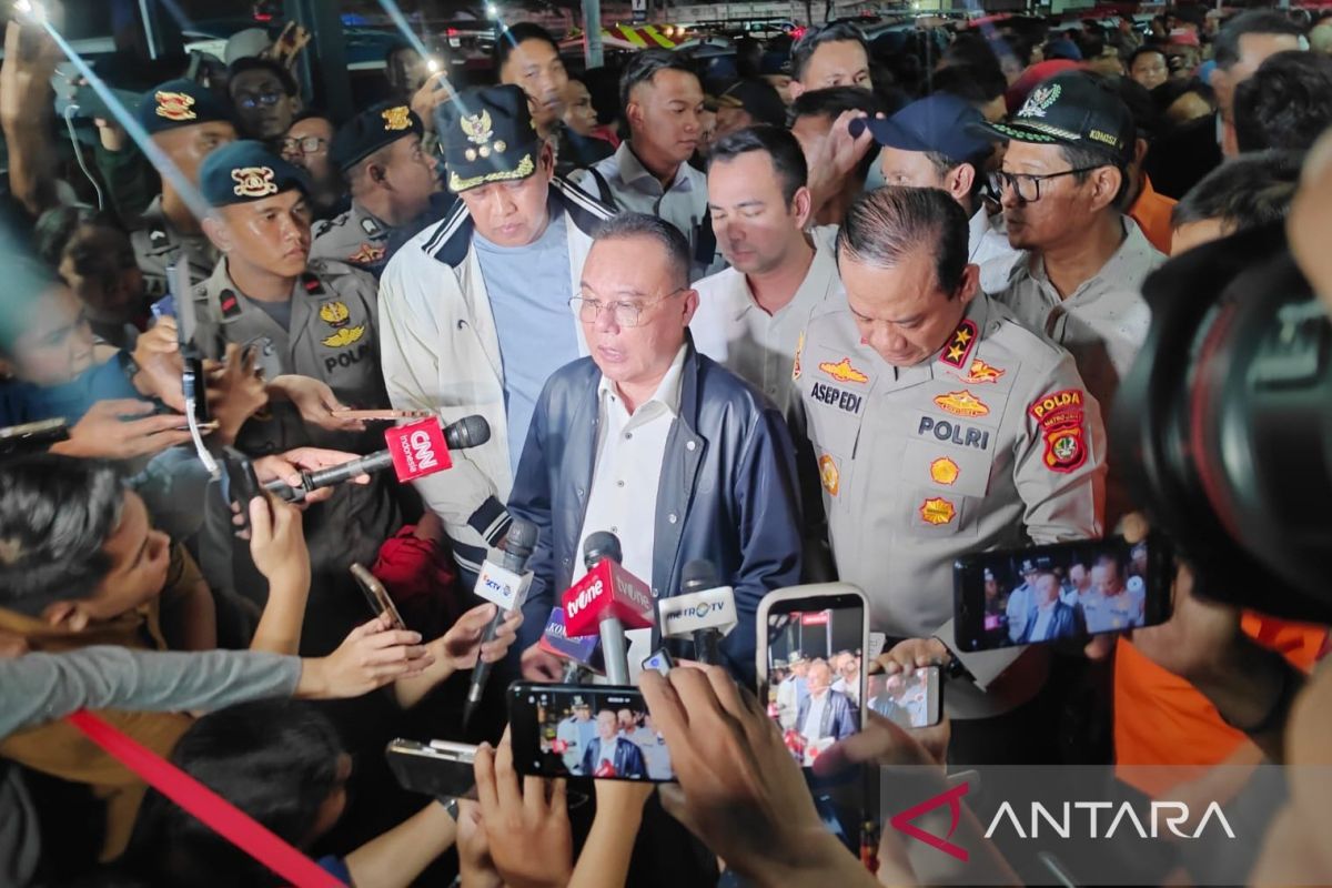 Tujuh orang masih terjepit dalam gerbong, tiga orang meninggal dunia