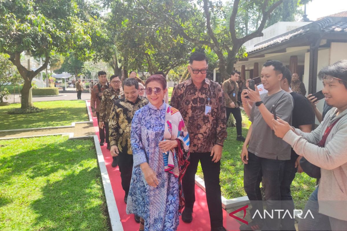 Susi Pudjiastuti jadi komut dan Ayi Subarna menjabat Dirut BJB