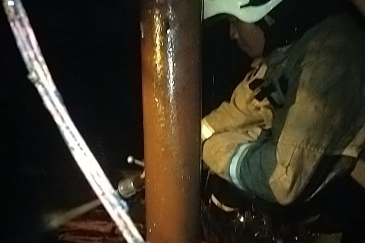 Mesin produksi di pabrik sendok Cengkareng terbakar