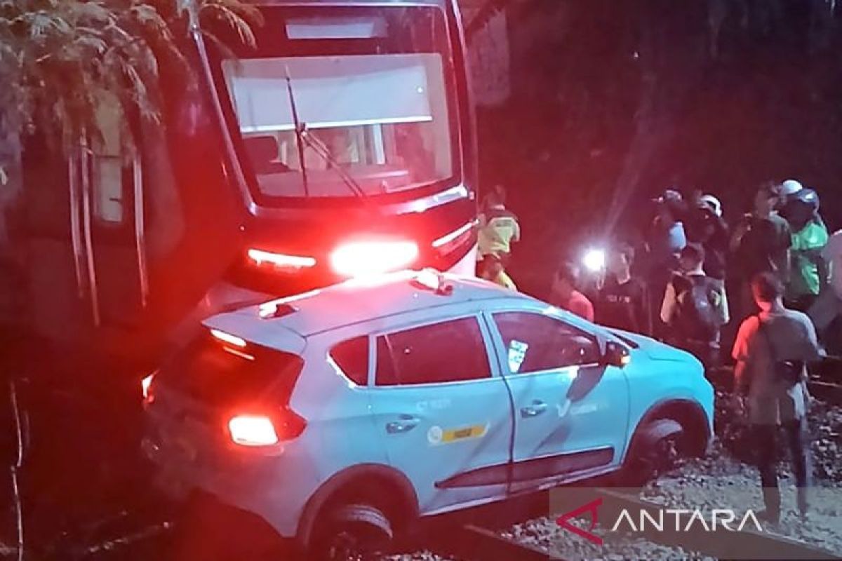 Puslabfor usut dugaan medan listrik picu mesin taksi mogok di rel Bekasi Timur