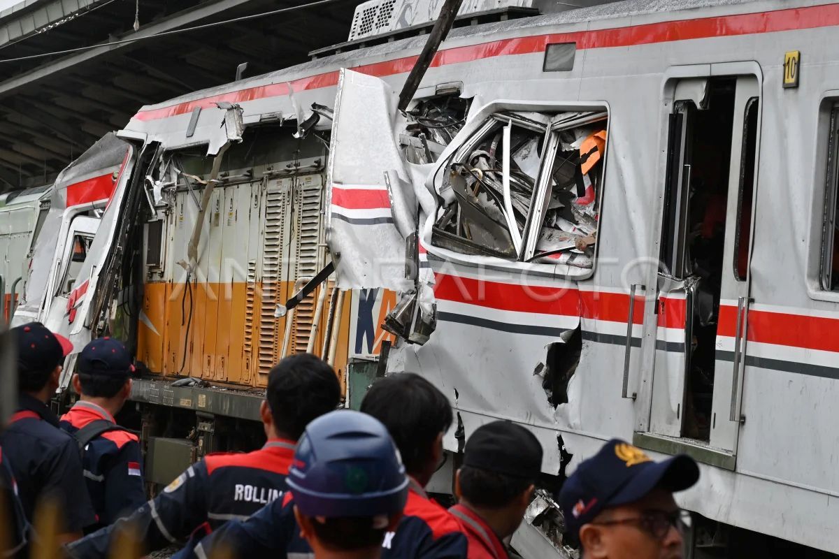 Pascakecelakaan kereta api di Stasiun Bekasi Timur