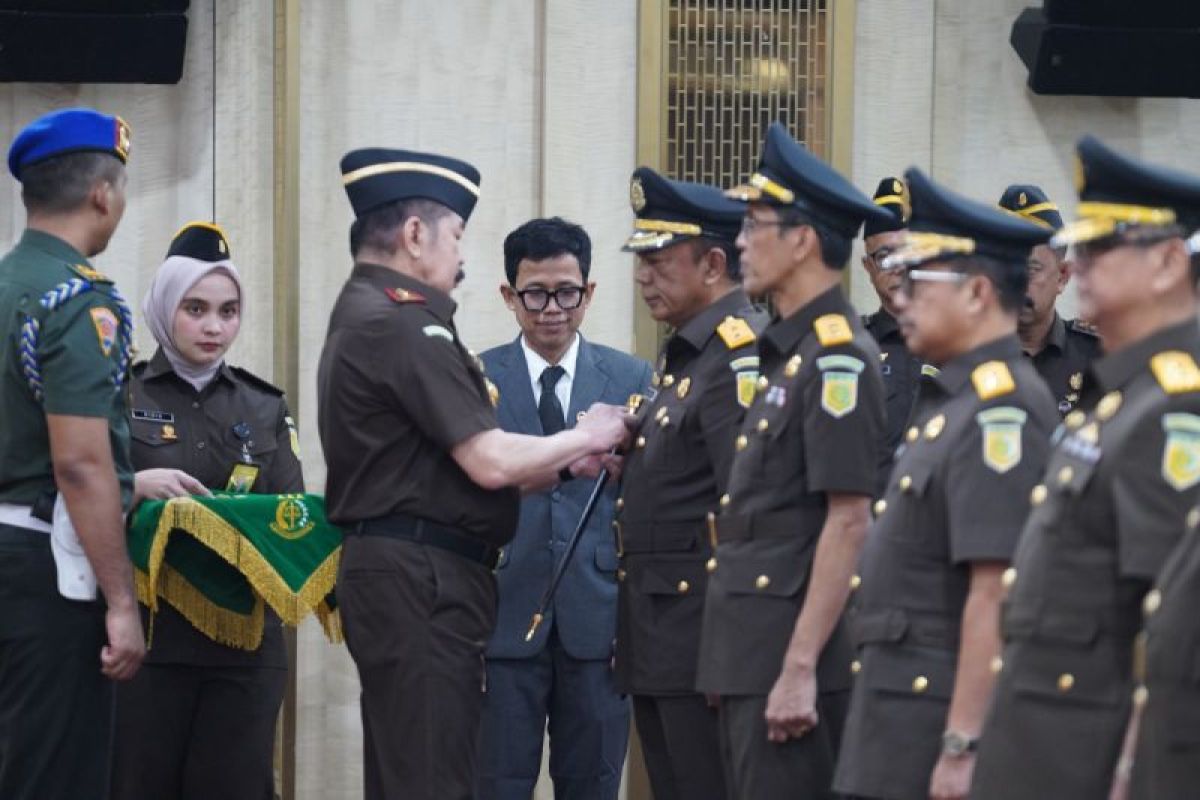Komjak RI minta Kajati baru jaga kepercayaan masyarakat
